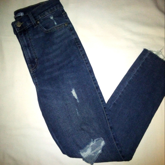Celebrity Pink factory distressed women's jeans size 7/28 - Picture 2 of 12